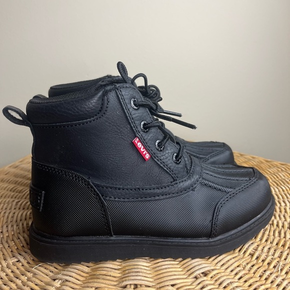 Levi’s Boots in Black Size 1 Boys - Picture 4 of 7